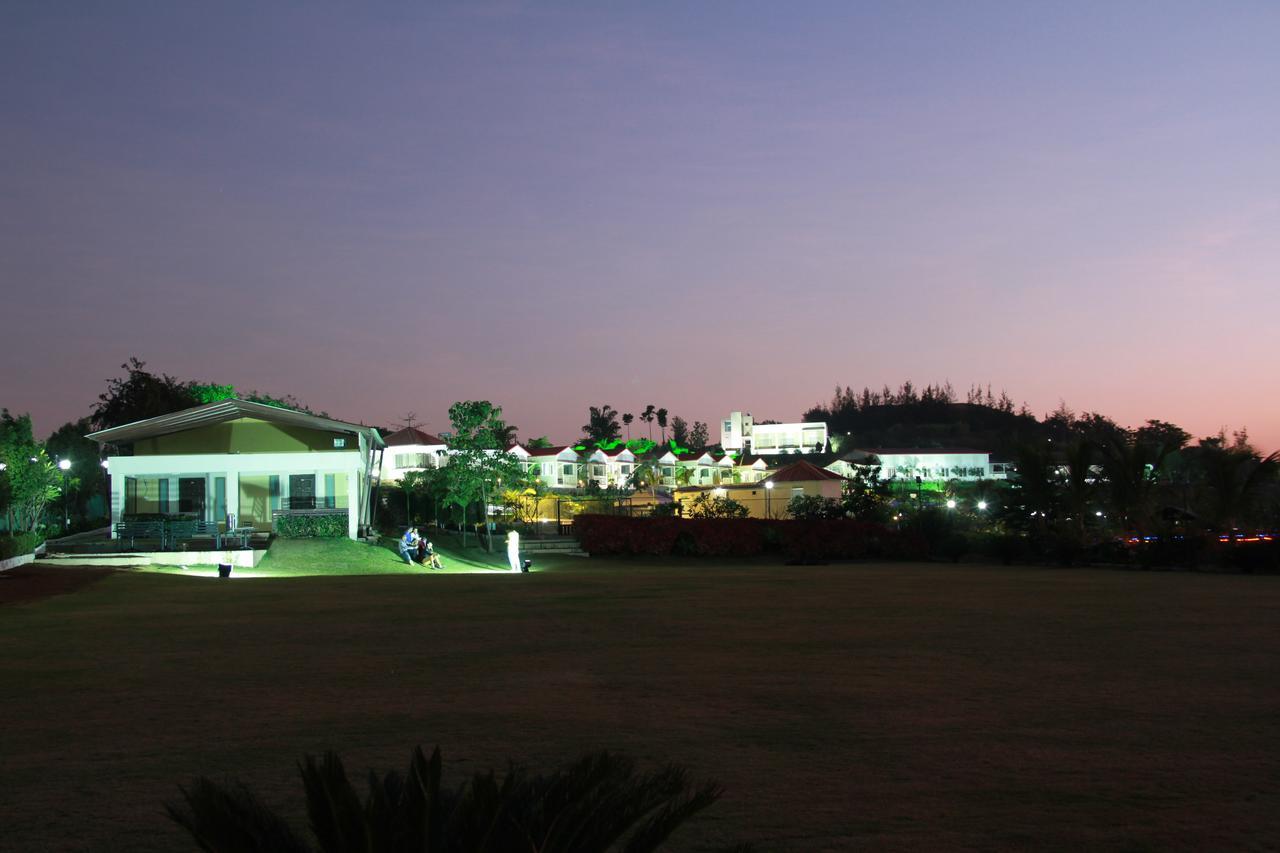 Savana Lake Resort Nashik Dış mekan fotoğraf